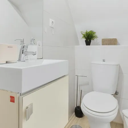 Appartement 1bdr Cozy Flat In Heart Of By Lovelystay *