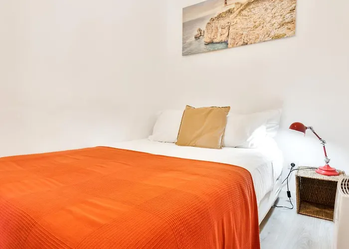 1bdr Cozy Flat In Heart Of By Lovelystay شقة