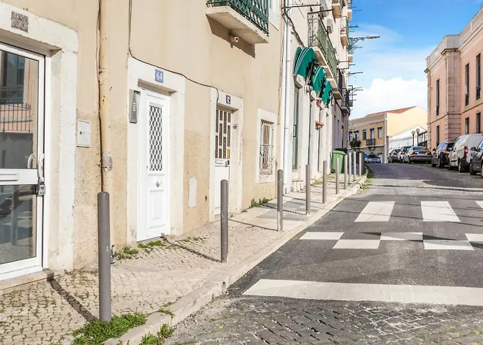 1bdr Cozy Flat In Heart Of By Lovelystay شقة Lisboa