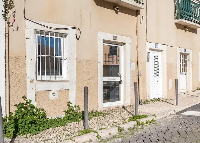 1bdr Cozy Flat In Heart Of By Lovelystay