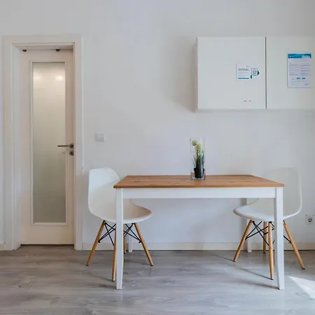 1bdr Cozy Flat In Heart Of By Lovelystay * Лиссабон