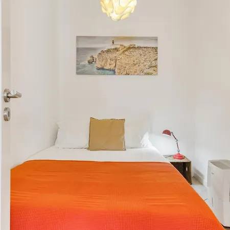 1bdr Cozy Flat In Heart Of By Lovelystay Лиссабон